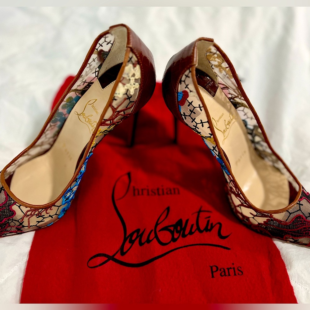 Christian Louboutin Pumps (size 7)